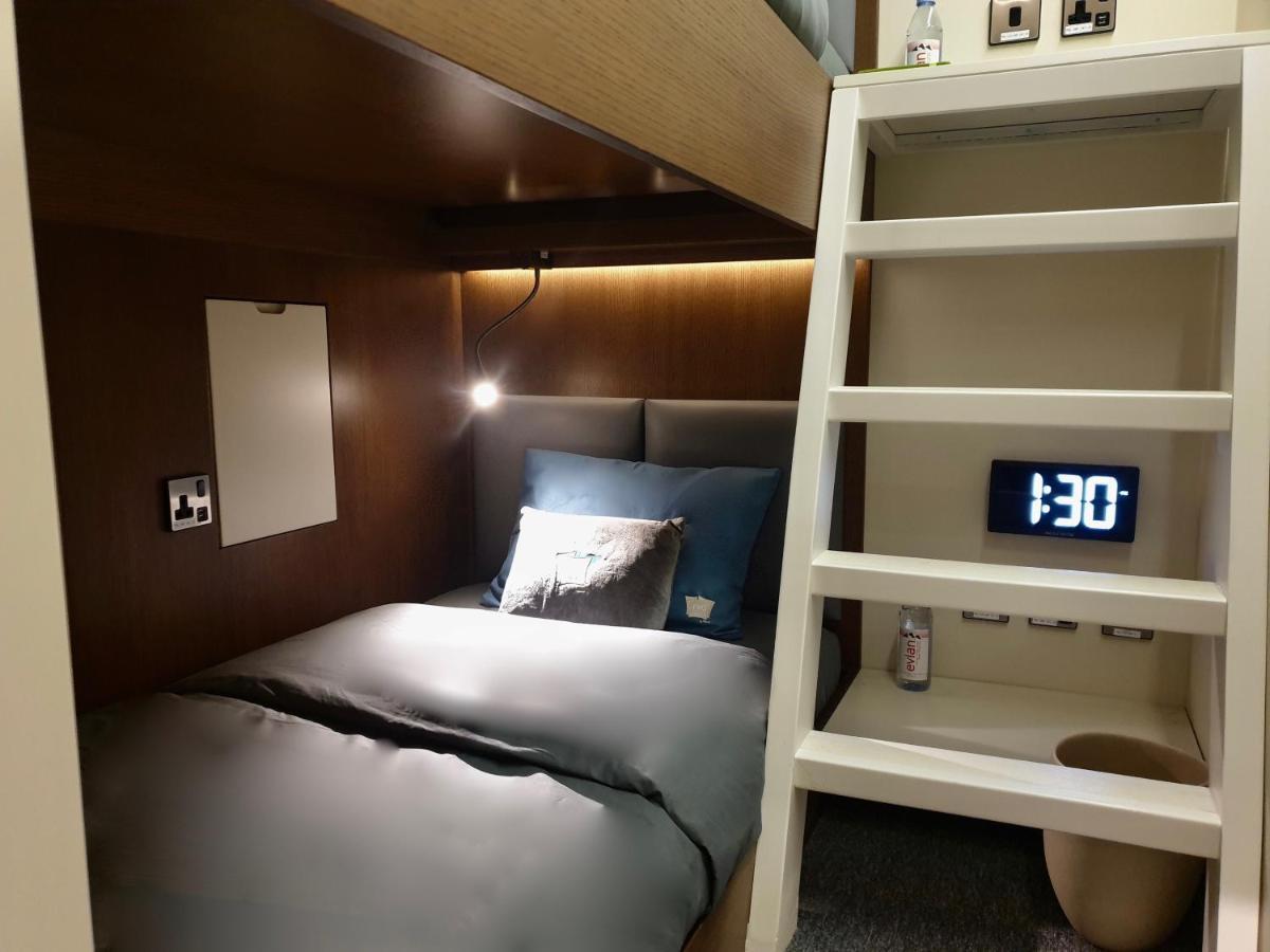 Hôtel capsule Sleep 'n Fly Sleep Lounge, South Node - Transit Only 2*