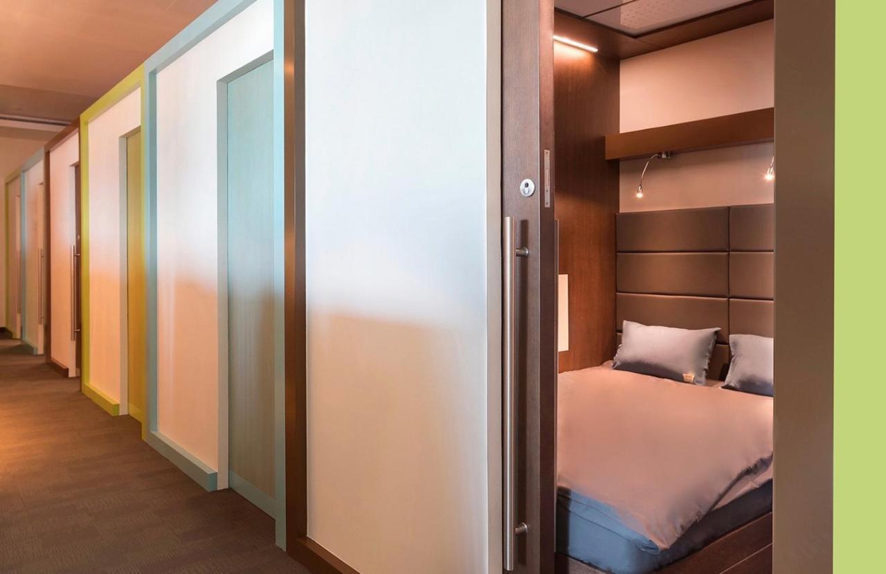 Sleep 'n Fly Sleep Lounge, South Node - Transit Only Hôtel capsule 2*