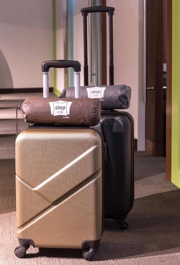 Hôtel capsule Sleep 'n Fly Sleep Lounge, South Node - Transit Only 2*